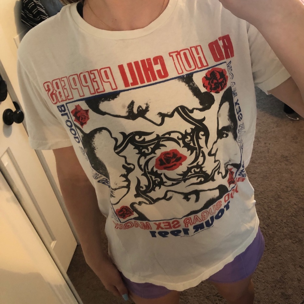 A Red Hot Chili peppers tee